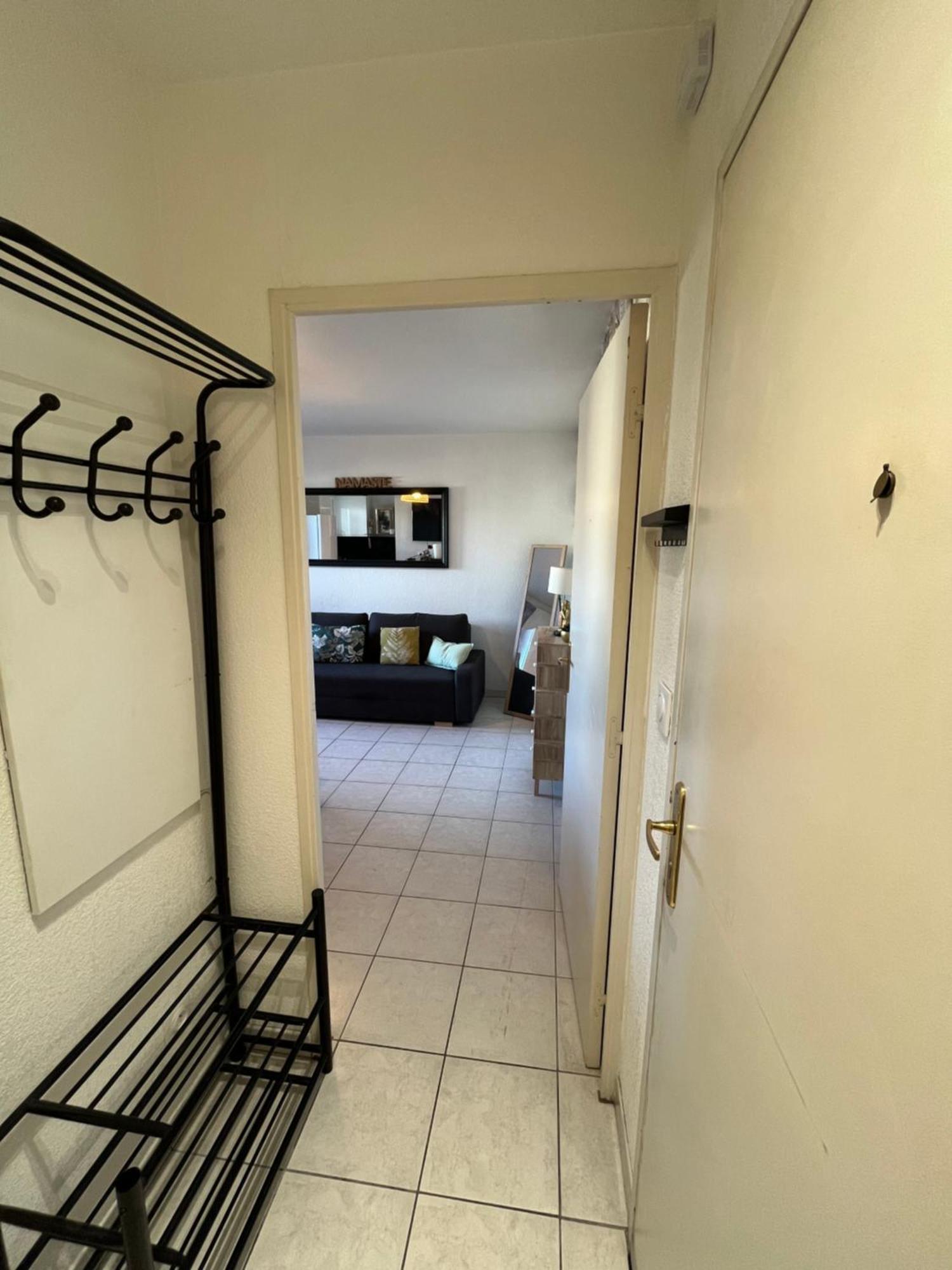 Joli T2/ Tram/ Clim/ Parking/ Wifi/ Piscine Apartment Montpellier Exterior foto
