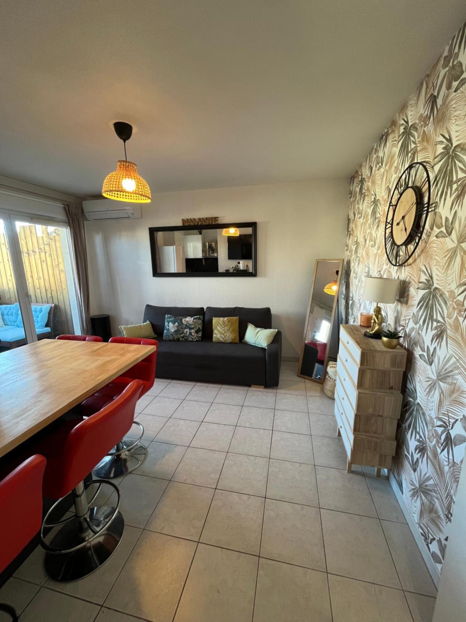 Joli T2/ Tram/ Clim/ Parking/ Wifi/ Piscine Apartment Montpellier Exterior foto